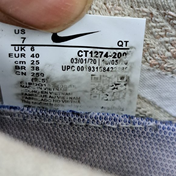 Nike Air Vapormax Flyknit 3 Light Cream CT1274-200 Women’s Size 7 Year 2020 - Picture 8 of 13